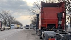 На ул.Мурманской нужно сделать платную парковку, - горожанин