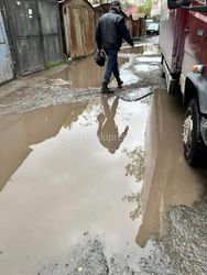 Во дворе