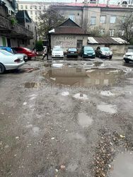 Во дворе