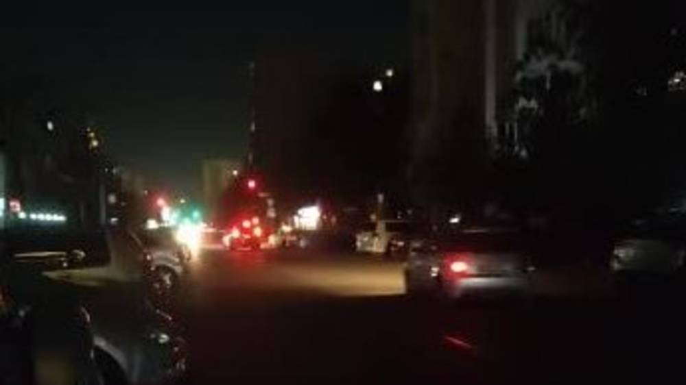 На Тыныстанова не горит освещение. Видео горожанина
