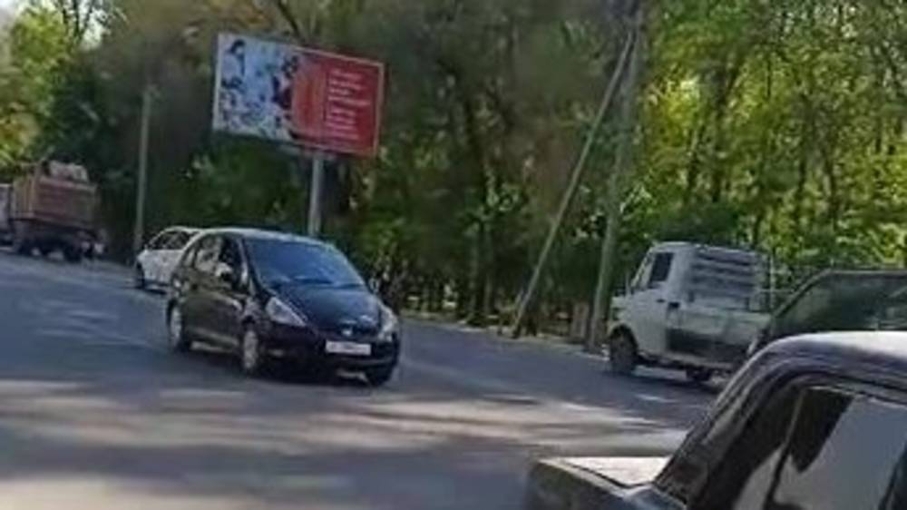 На ул.Махатмы Ганди нет «зебры». Видео горожанина