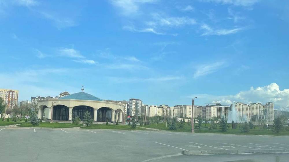 В кыргызско-азербайджанском парке дружбы закрыта парковка, - бишкекчанин
