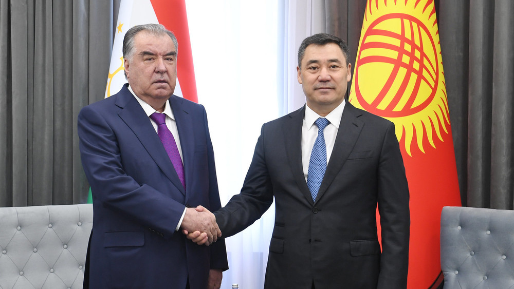 Эмомали Рахмон, Садыр Жапаров