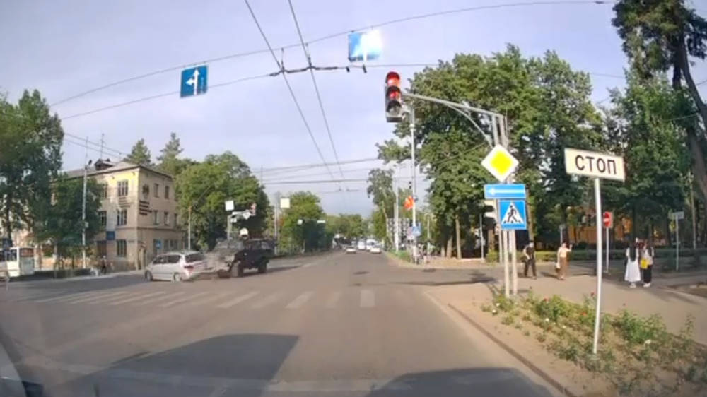 На Чуй-Молодая Гвардия произошло ДТП с новой военной техникой