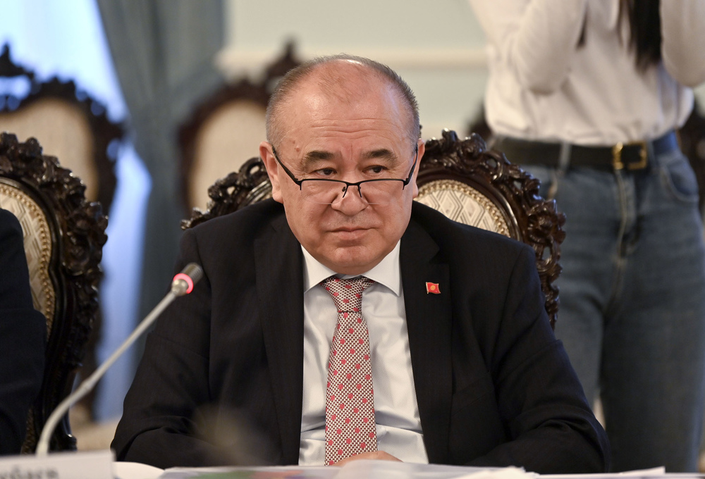 Өмүрбек Текебаев