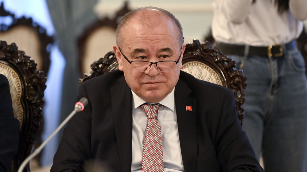 Өмүрбек Текебаев