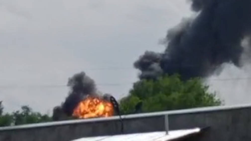 Очевидец снял на видео один из взрывов на нефтебазе в Сокулукском районе