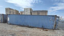 Контейнеры на Бакаева все еще не убрали. Фото горожанина