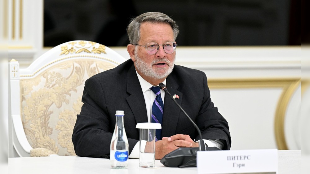 Гэри Питерс