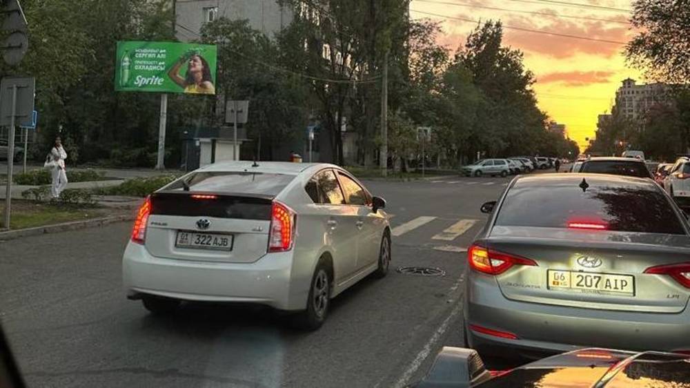 «Тойота» выехала на встречку. Фото