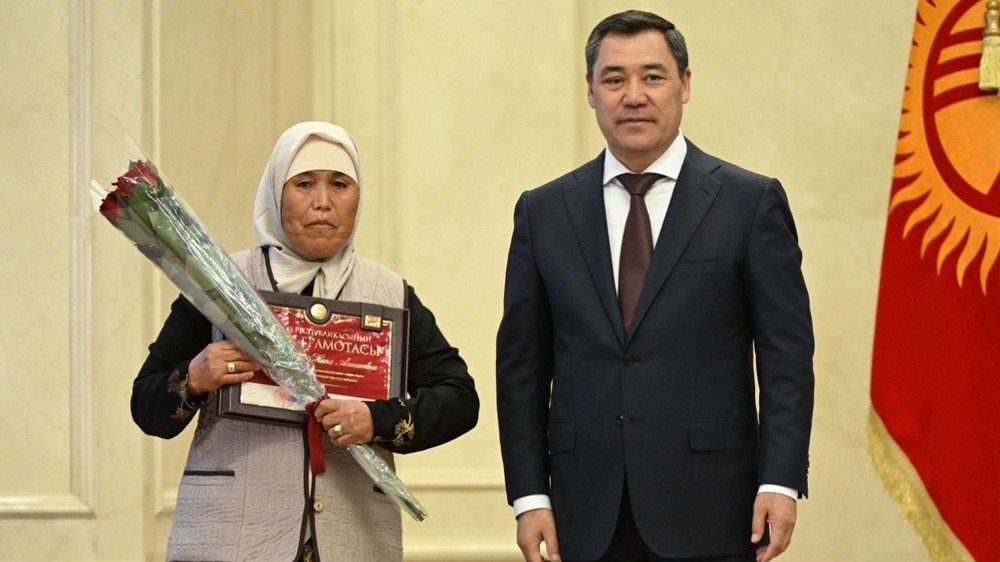 Раимжанова Напа Апишовна – работник муниципального предприятия «Тазалык» мэрии города Бишкек.