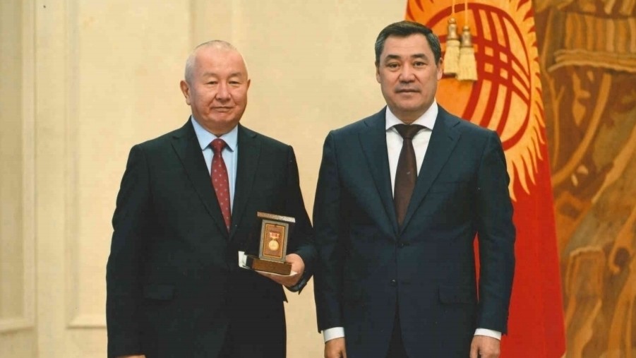 Саламаттыкты сактоонун эмгек сиңирген кызматкери Ракымжан Мамытканов