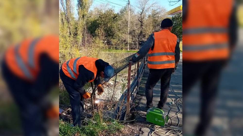Пешеходный мост возле Восточного автовокзала отремонтировали, - мэрия
