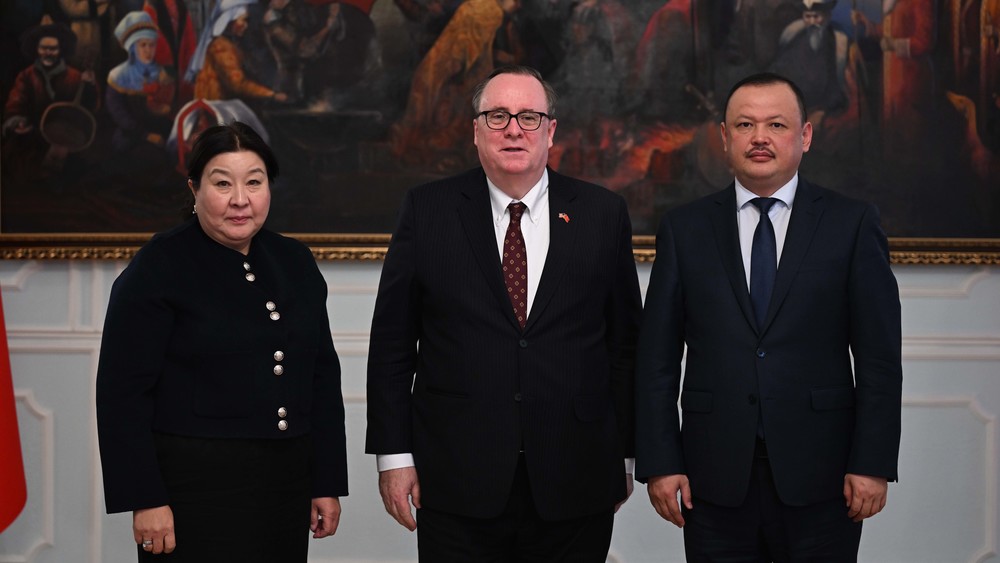 Лейла Лурова, Лесли Вигери, Улан Примов