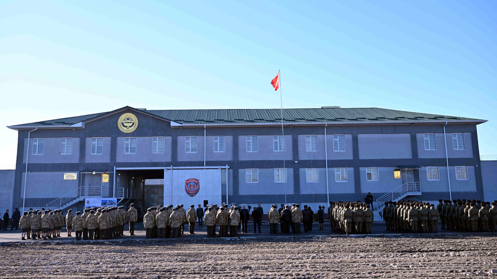 Лесби саңылаулардың тереңдігін өлшейді Видео порно кіндік ru