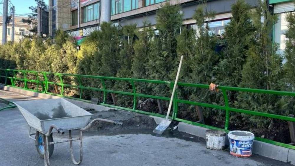 Щебень возле «Берекет-Гранд» используется для установки защитных сооружений