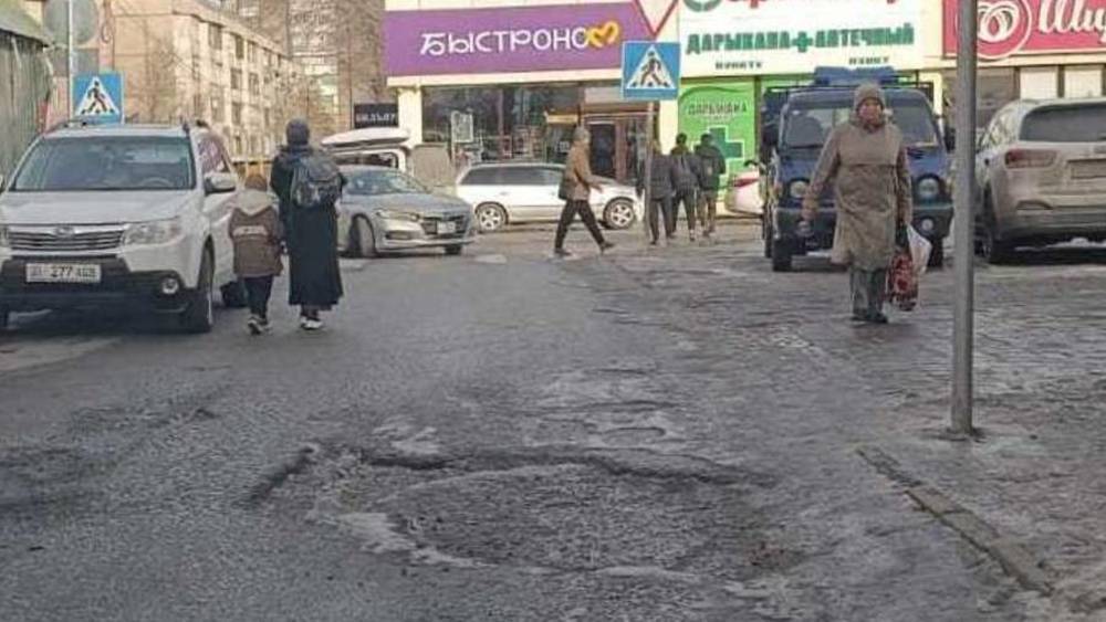 «Бишкекасфальтсервис» поручено провести ремонт на улице Армейской