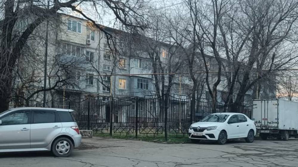 Можно ли убрать железный забор в 3 мкр? - горожанин