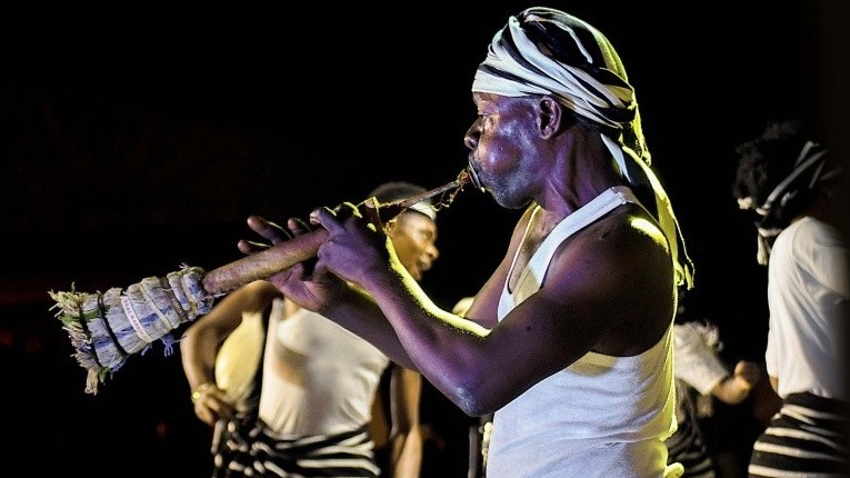 Танец народа тив