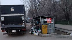 Мусорные контейнеры на Валиханова—Кольбаева переполнены, - горожанин