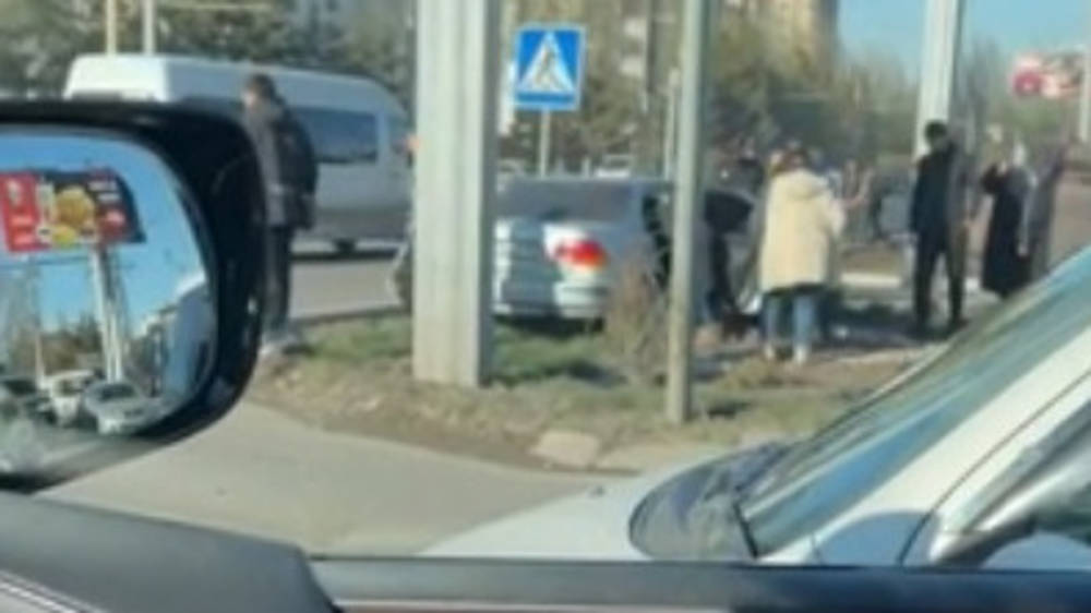ДТП на Южной магистрали, легковушка вылетела с дороги. Видео