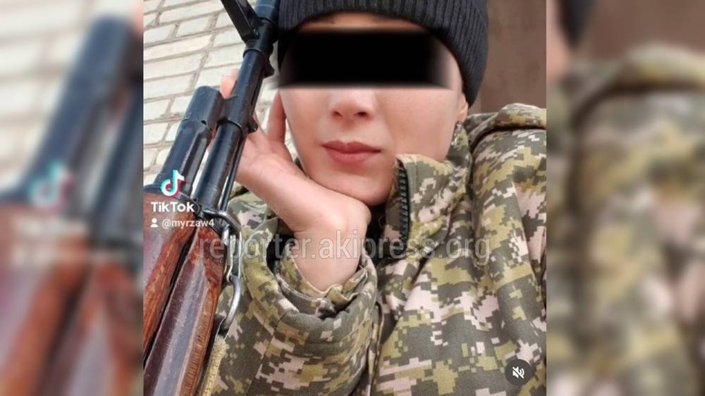 Можно ли военным выставлять фото с автоматом? - горожанин