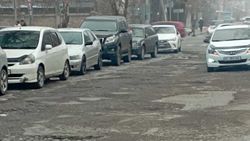 «Дороги в селах лучше». Горожанин жалуется на состояние ул.Фатьянова. Фото