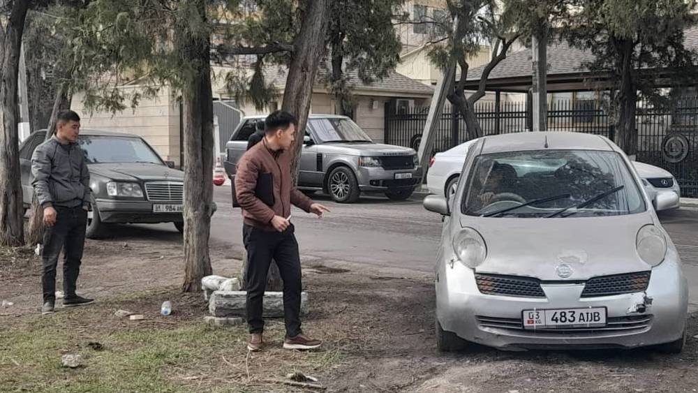 Сегодня в зеленой зоне на ул.Тыныстанова припарковался не Hyundai, а Nissan, - мэрия