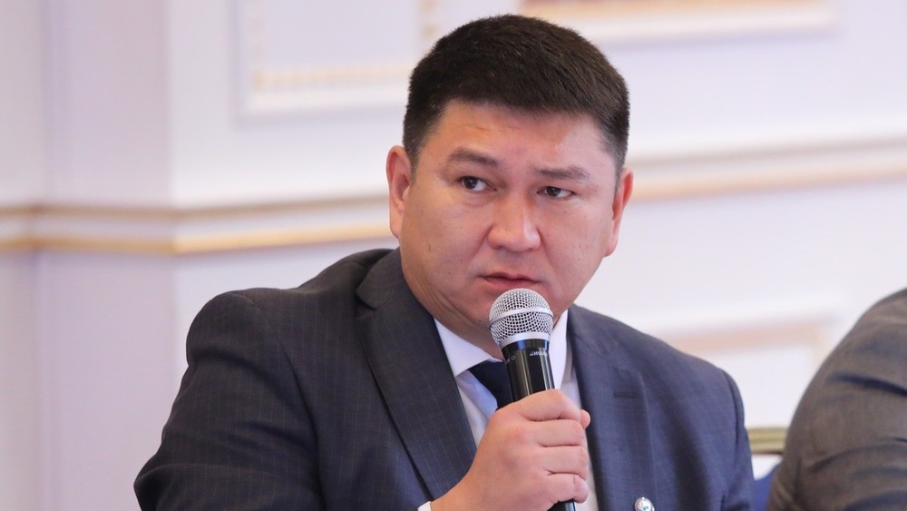 Улан Уезбаев