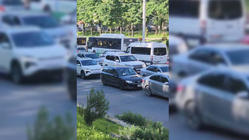 По Байтик Баатыра пробки в южном направлении