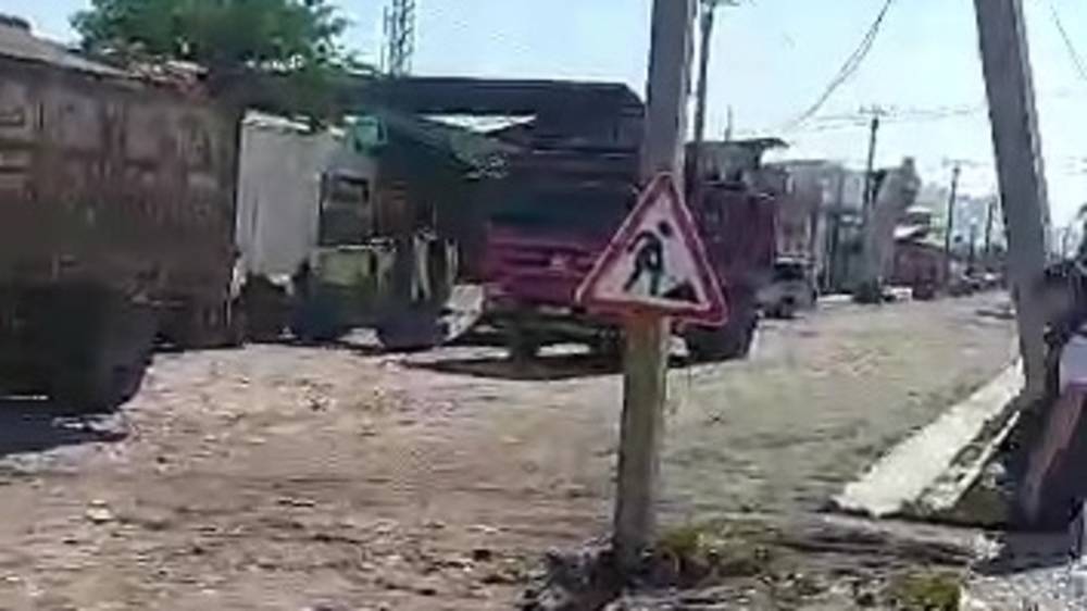Житель Токмока жалуется на ремонт дороги по ул.Казахстанской. Видео