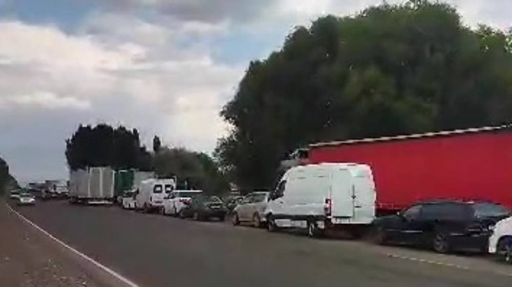 Огромная пробка на Объездной дороге. Видео