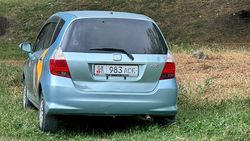 «Фит» со штрафами 8900 сомов припарковали в зеленой зоне в Пригородном. Фото «Фит» со штрафами 8900 сомов припарковали в зеленой зоне в Пригородном. Фото