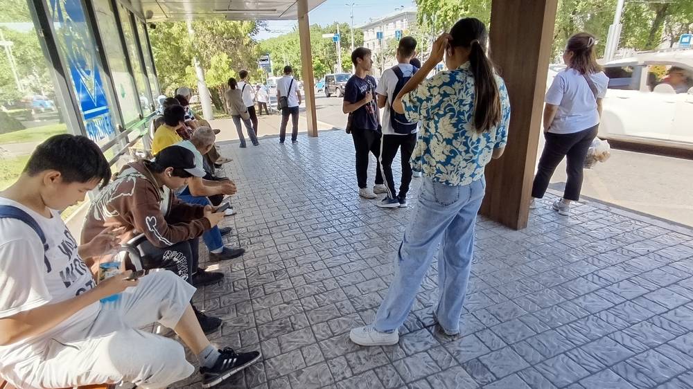 Горожанка: Почему мэрия не увеличивает количество автобусов по маршруту №55?