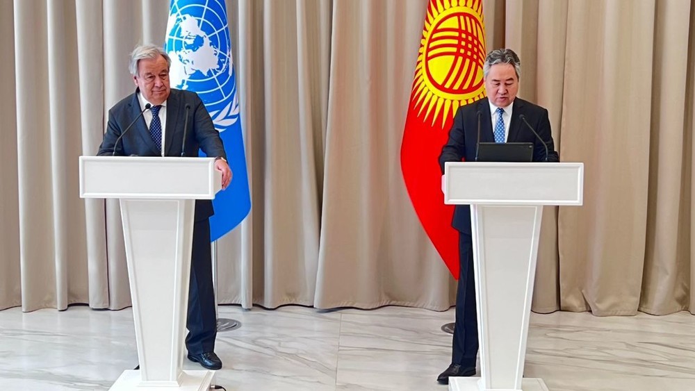 Антониу Гуттериш и Жээнбек Кулубаев