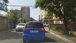 «Матиз» не пропустил пешеходов на «зебре». Фото