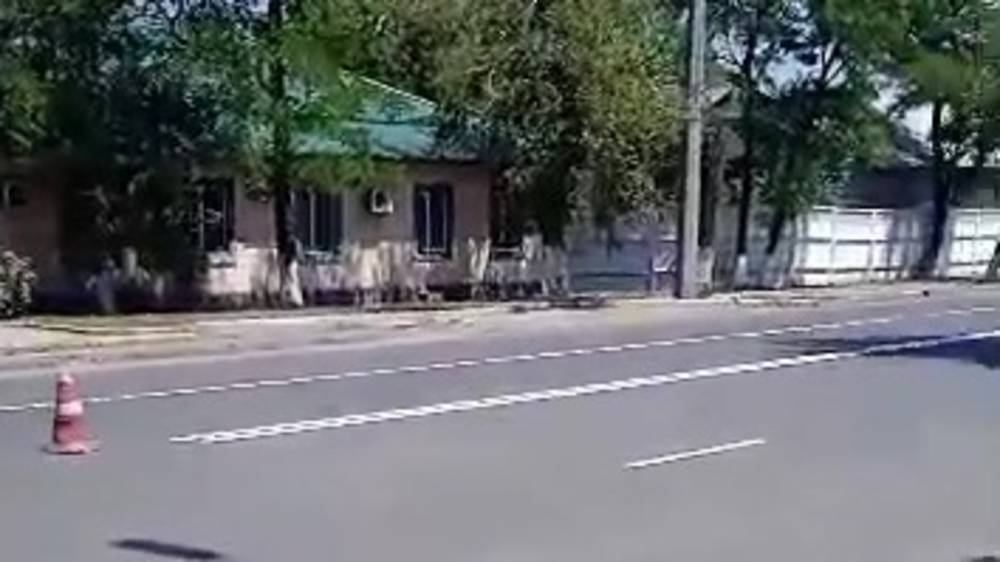 Горожанин просит установить «лежачий полицейский» на Льва Толстого—Крылова. Видео