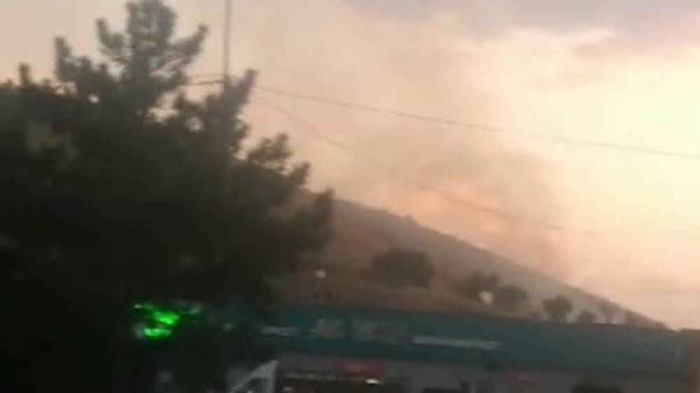 В районе панорамы горело сухотравье. Видео