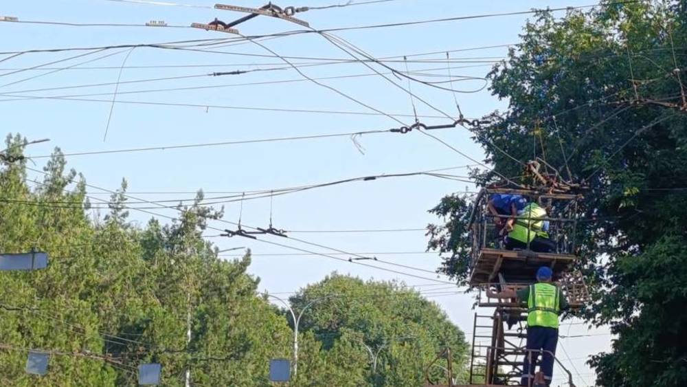 На Ахунбаева-Мира устранено повреждение троллейбусных проводов, - мэрия