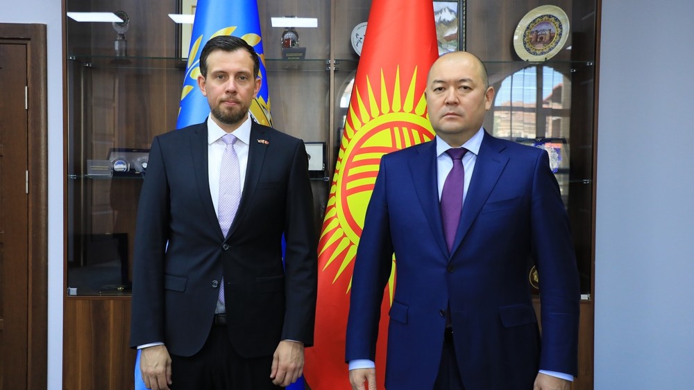 Николас Боулер и Максат Асаналиев