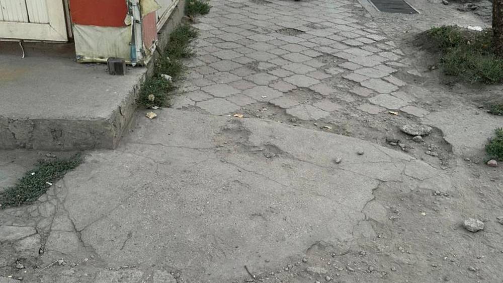 Ремонт тротуара по Алматинке не включен в титульный список по капремонту на 2024 год, - мэрия