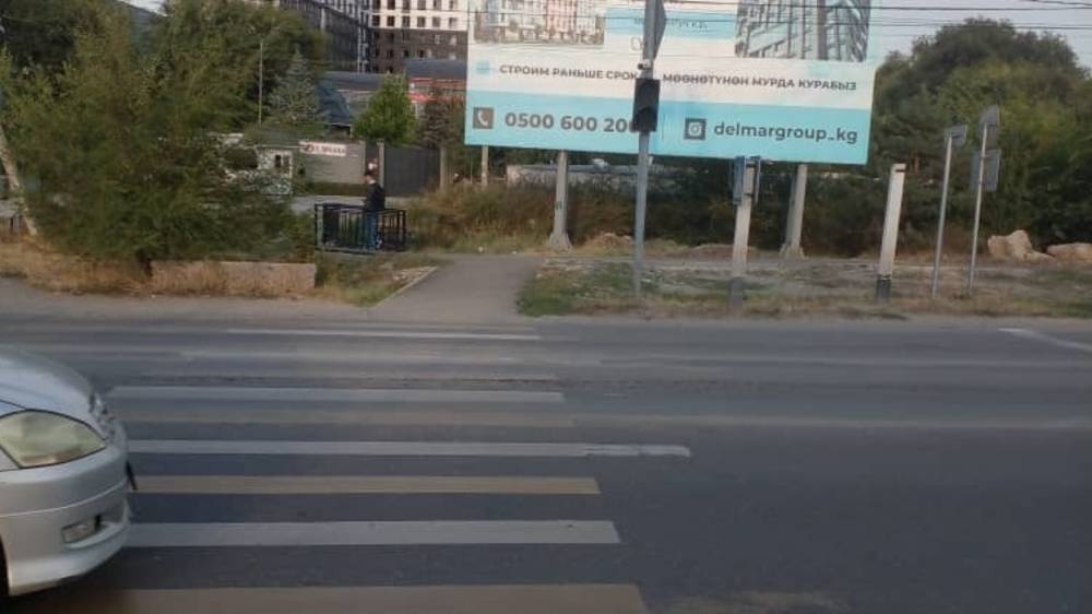 На Алматинке не работает пешеходный светофор. Фото