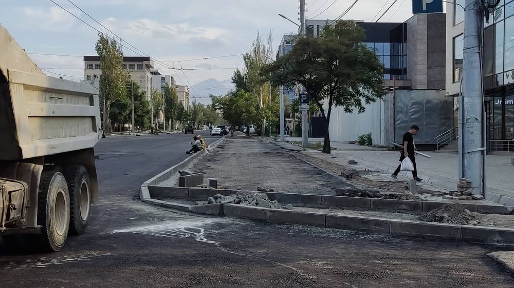 Новую дорогу по Юнусалиева сузили на один ряд. Почему? - горожанин