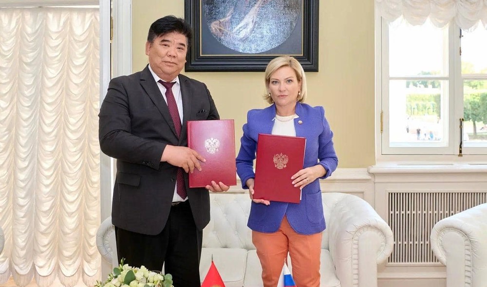 Алтынбек Максутов, Ольга Любимова