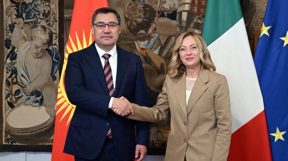 Садыр Жапаров, Джорджа Мелони