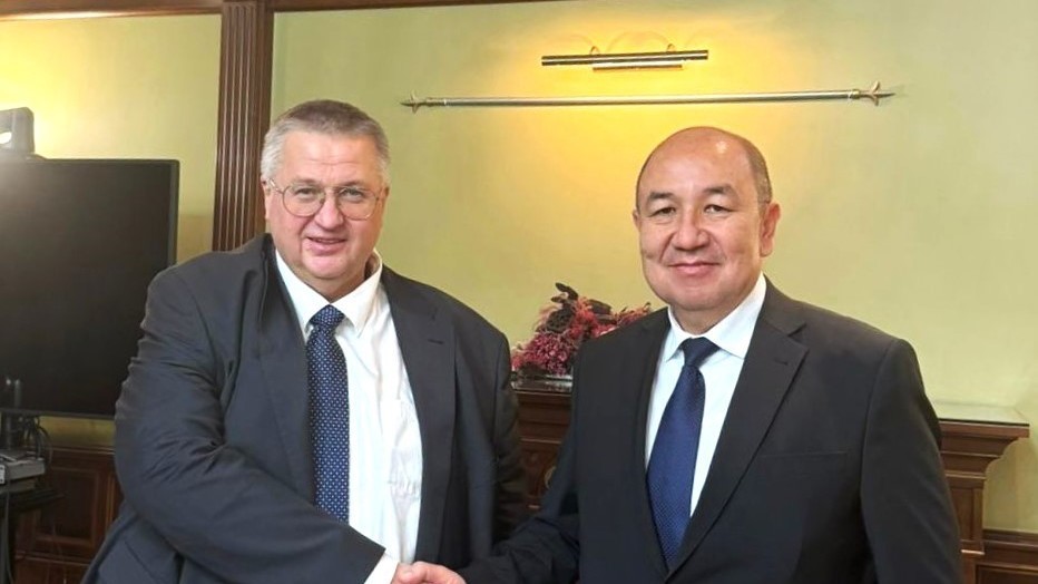 Кубанычбек Боконтаев и Алексей Оверчук,