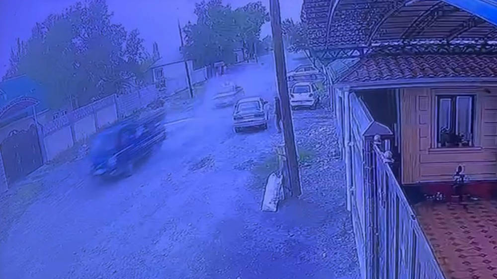 Водитель «Портера» попал в аварию, убегая от милицейской машины. Видео