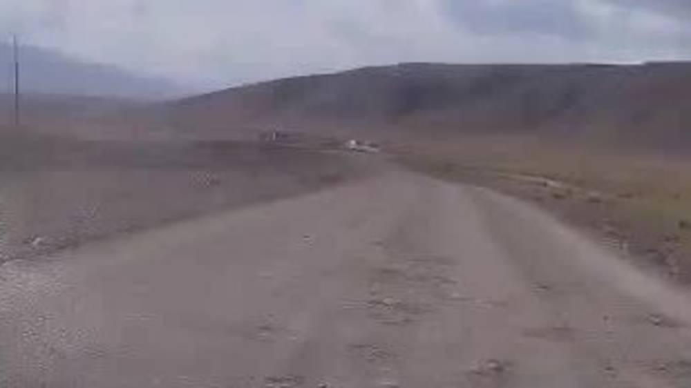 Водитель жалуется на дорогу в Кочкорском районе. Видео