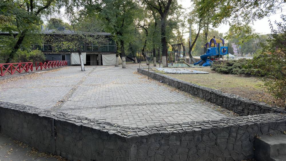 Мэрия подала в суд иск о сносе кафе на территории Парка дружбы Кыргызстана и Кореи