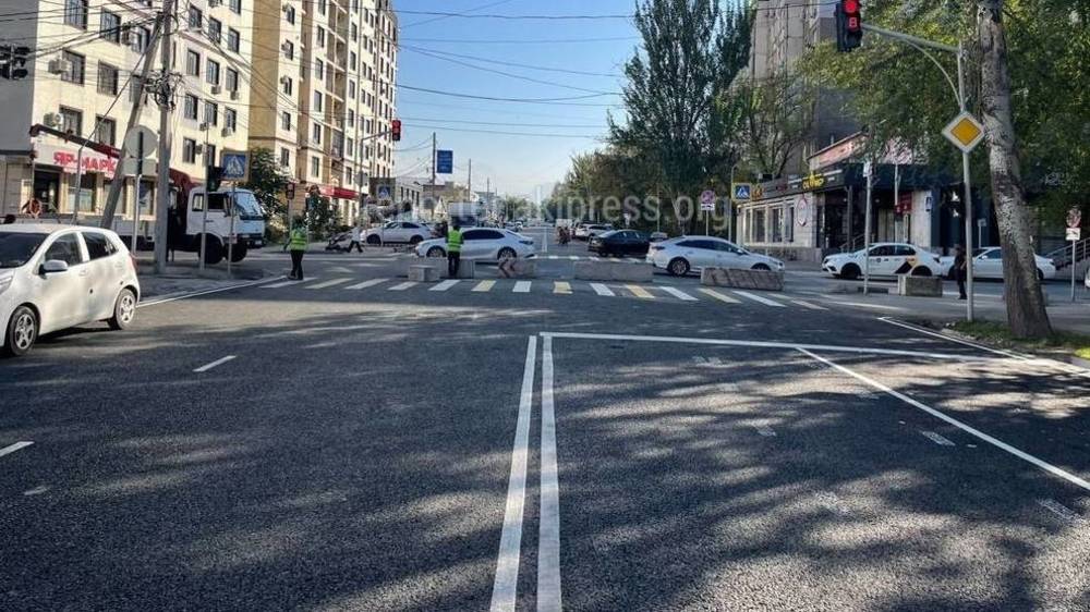 На Суюмбаева неправильно нарисовали разметку? Ответ мэрии